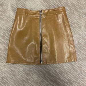 leather skirt